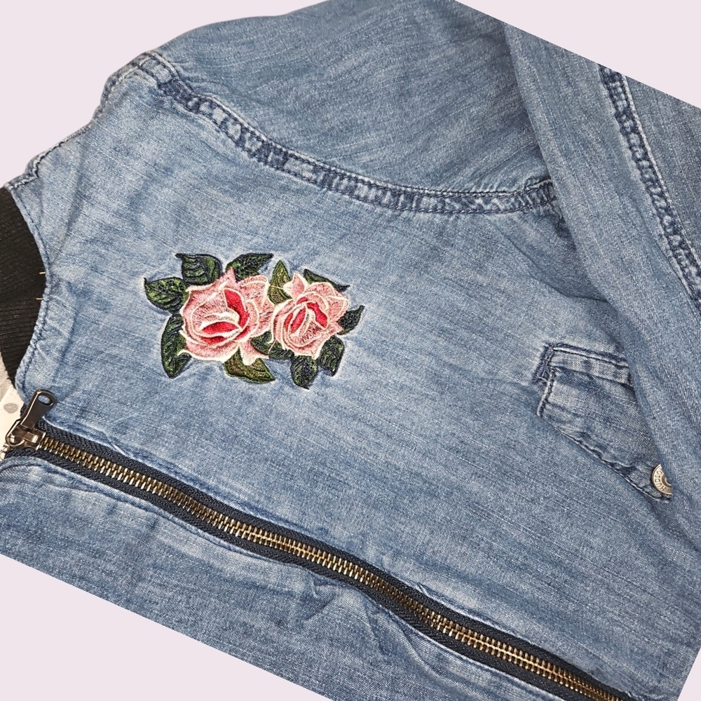 Hudson Girls Blue Jean Jacket Roses Size Medium - Picture 2 of 5